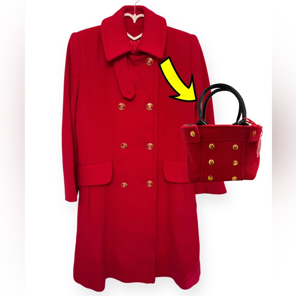 SAKS FIFTH AVENUE RED FLAG FLEURETTE WITH GOLD BUTTONS. RED TOTE INCLUDED - Picture 2 of 7